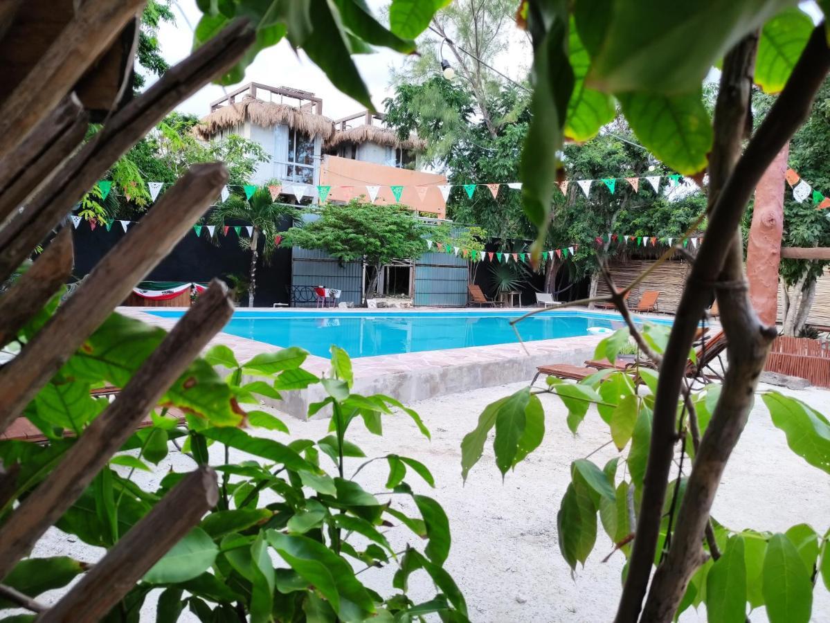 The All Inclusive Hostel - Food, Drinks And Transportation To The Beach And Cenotes Тулум Экстерьер фото