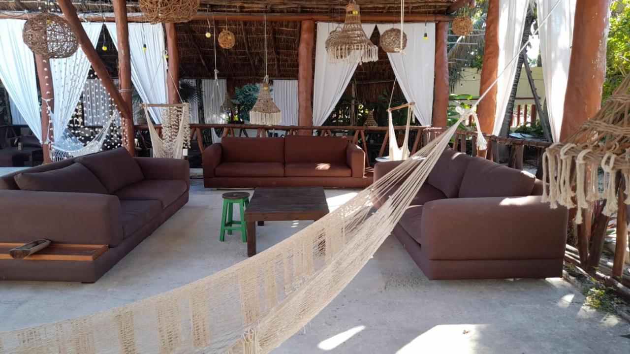 The All Inclusive Hostel - Food, Drinks And Transportation To The Beach And Cenotes Тулум Экстерьер фото