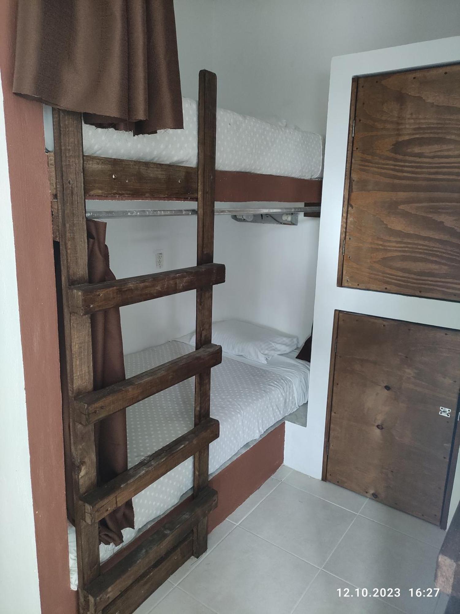 The All Inclusive Hostel - Food, Drinks And Transportation To The Beach And Cenotes Тулум Номер фото