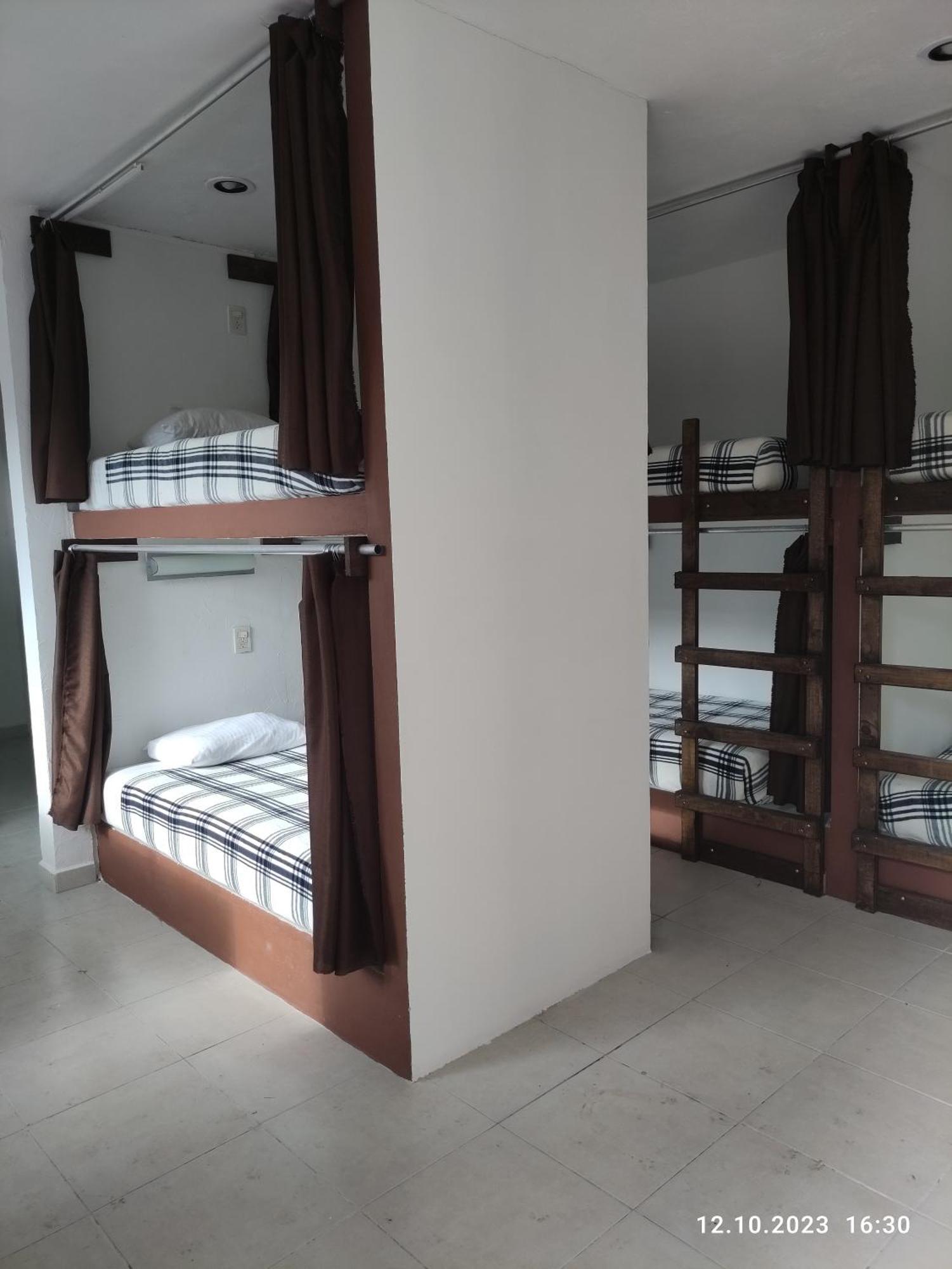 The All Inclusive Hostel - Food, Drinks And Transportation To The Beach And Cenotes Тулум Номер фото