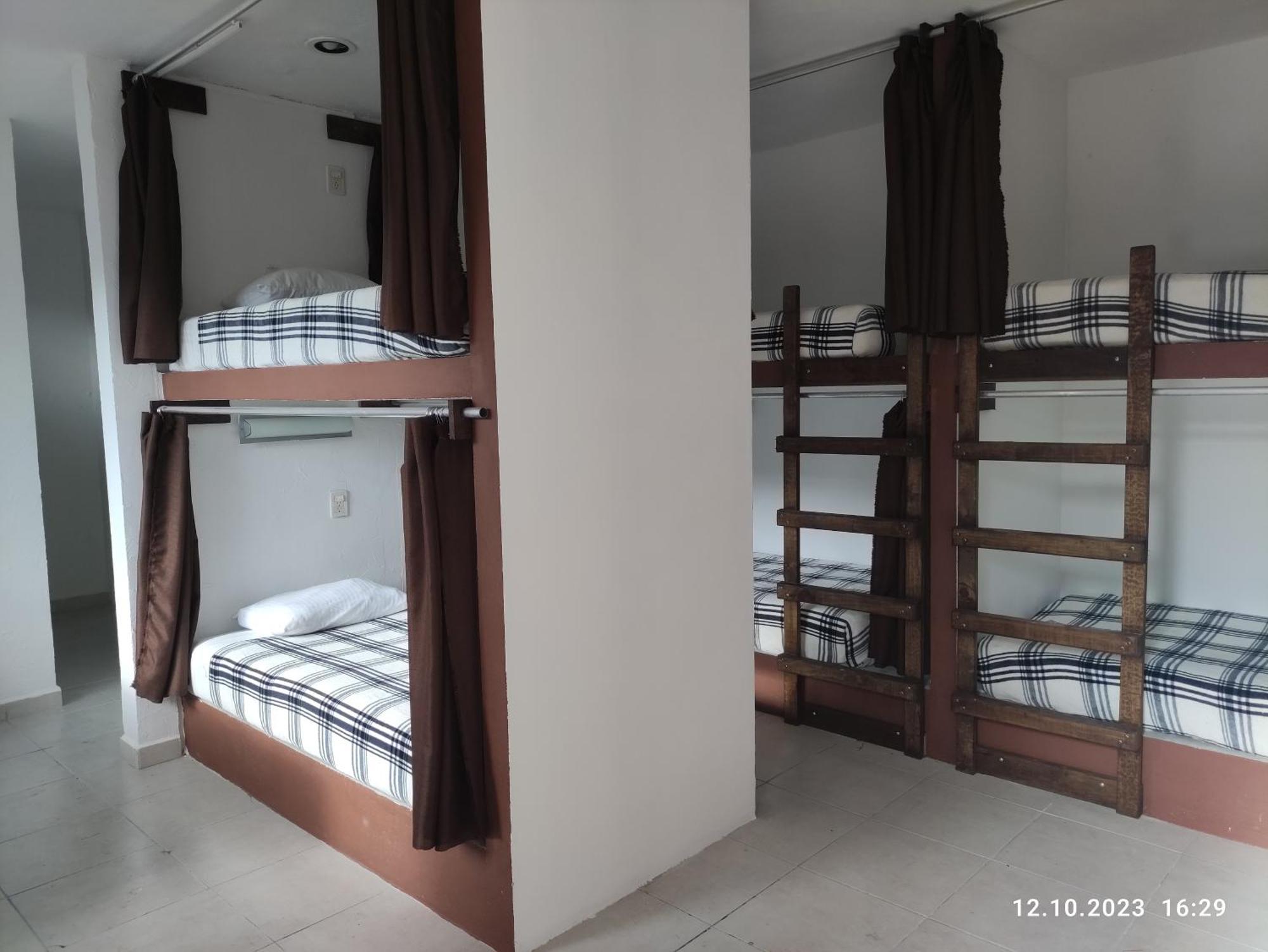 The All Inclusive Hostel - Food, Drinks And Transportation To The Beach And Cenotes Тулум Номер фото
