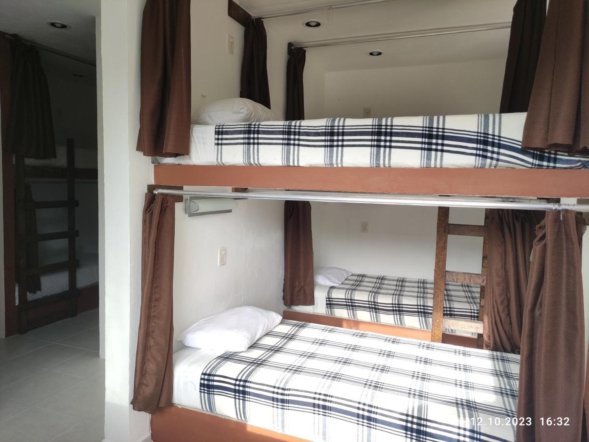 The All Inclusive Hostel - Food, Drinks And Transportation To The Beach And Cenotes Тулум Номер фото