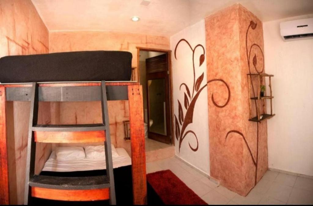 The All Inclusive Hostel - Food, Drinks And Transportation To The Beach And Cenotes Тулум Экстерьер фото
