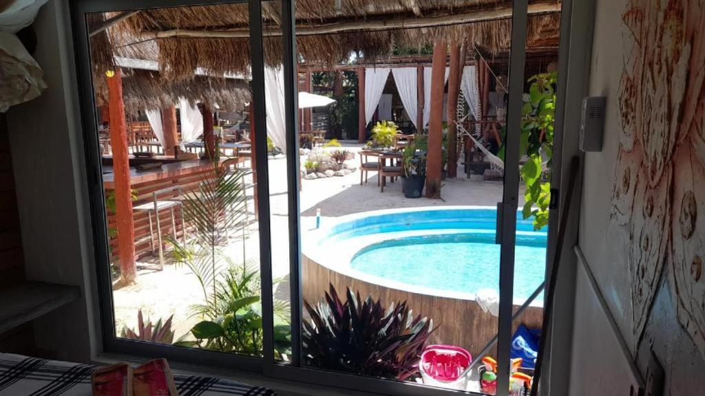 The All Inclusive Hostel - Food, Drinks And Transportation To The Beach And Cenotes Тулум Экстерьер фото